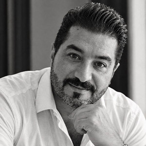 محسن شکاری
